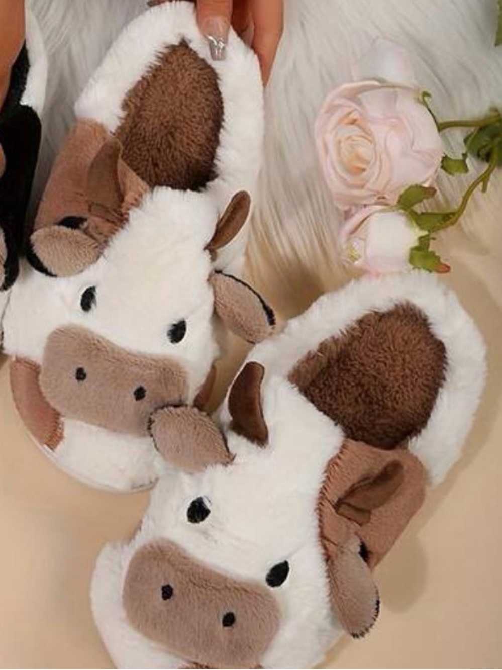 New! Plush Cow Slip-On Slippers in White and Brown Size 9.5-10